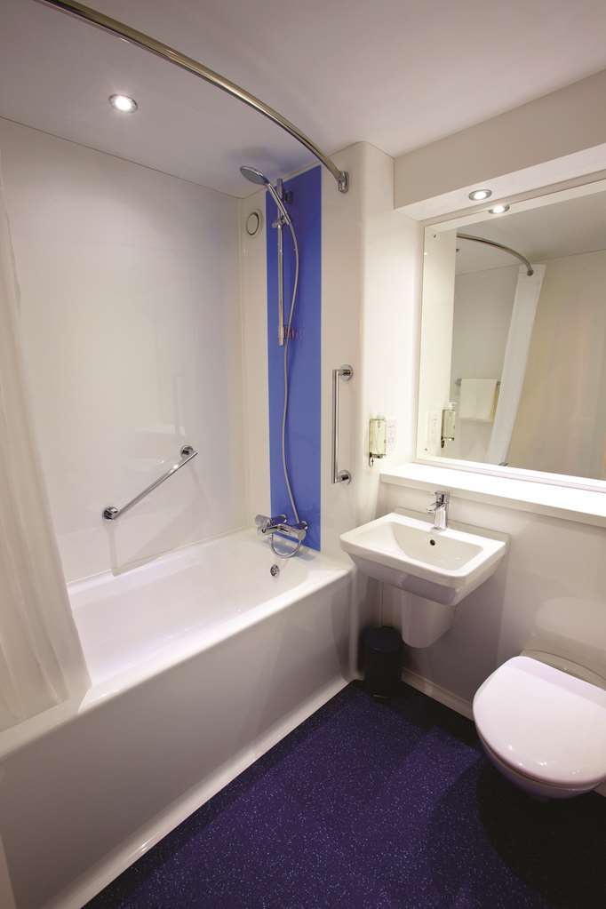 Travelodge Birmingham Sutton Coldfield Ruang foto